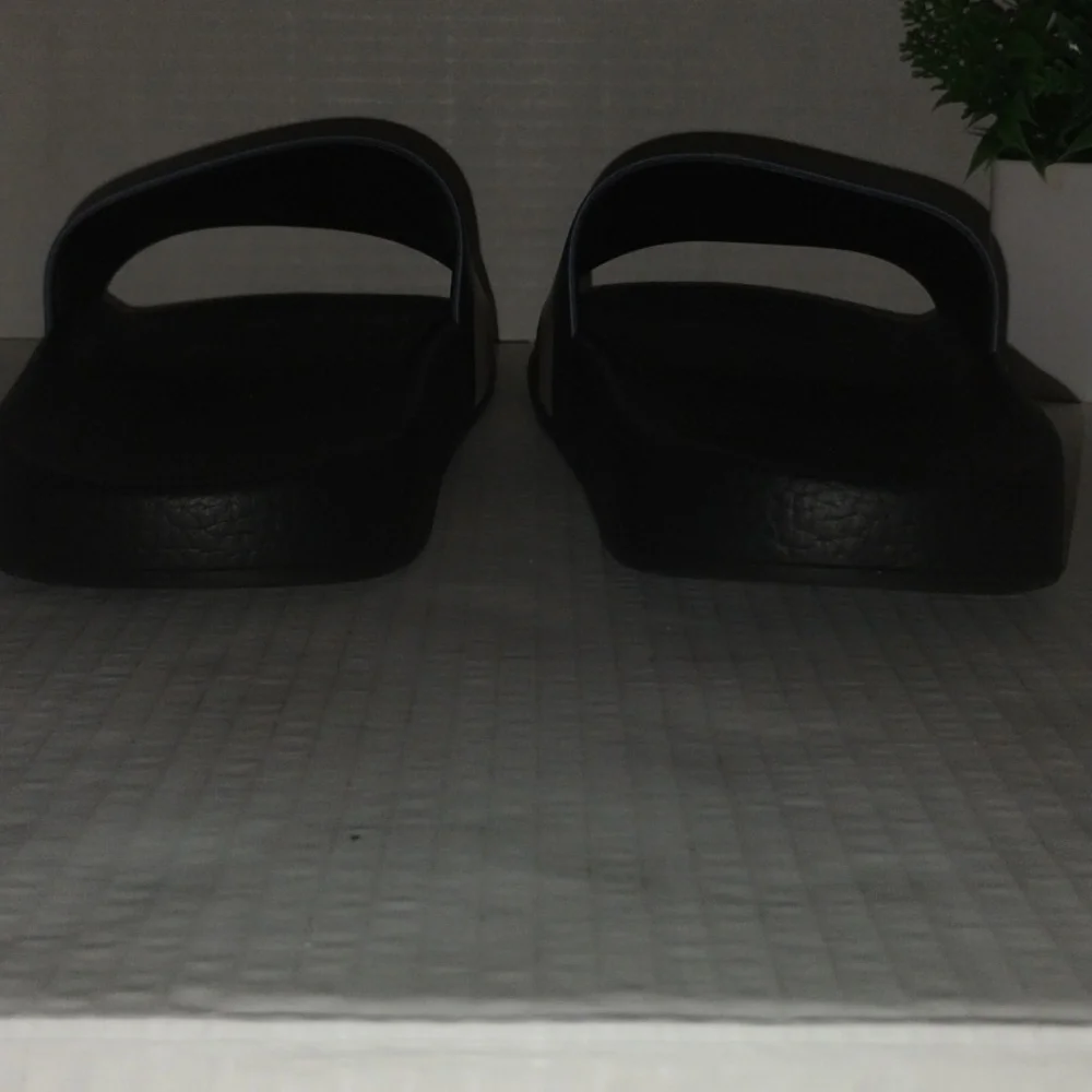 Moncler Mens Basile Slides. Size 46 (US 12). Red White and Blue in color. - Picture 9 of 13